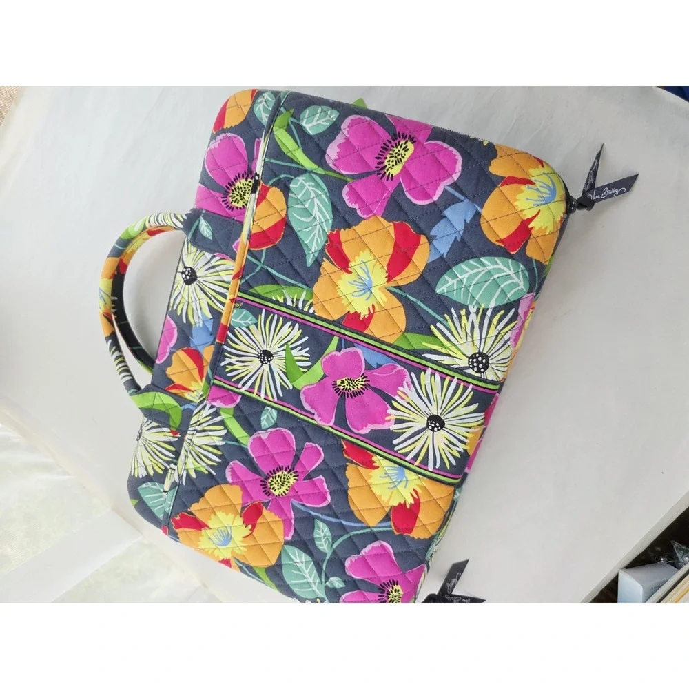 NWT Vera Bradley Large Laptop Bag Portfolio Jazzy Blooms Floral Multi quilted